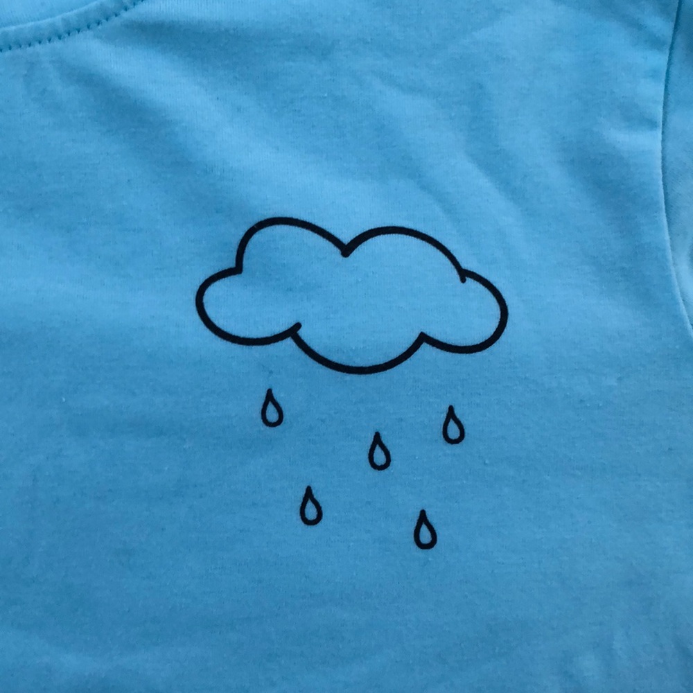 A short sleeve cropped shirt with cute rain cloud